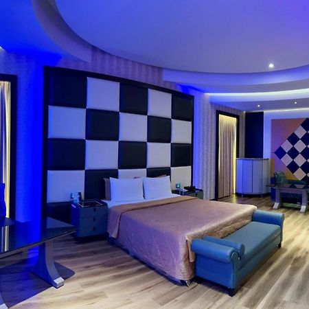 Wei Feng Exquisite Motel Pintung Branch Pingtung Dış mekan fotoğraf