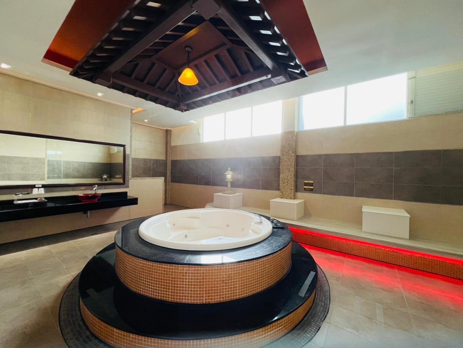 Wei Feng Exquisite Motel Pintung Branch Pingtung Dış mekan fotoğraf
