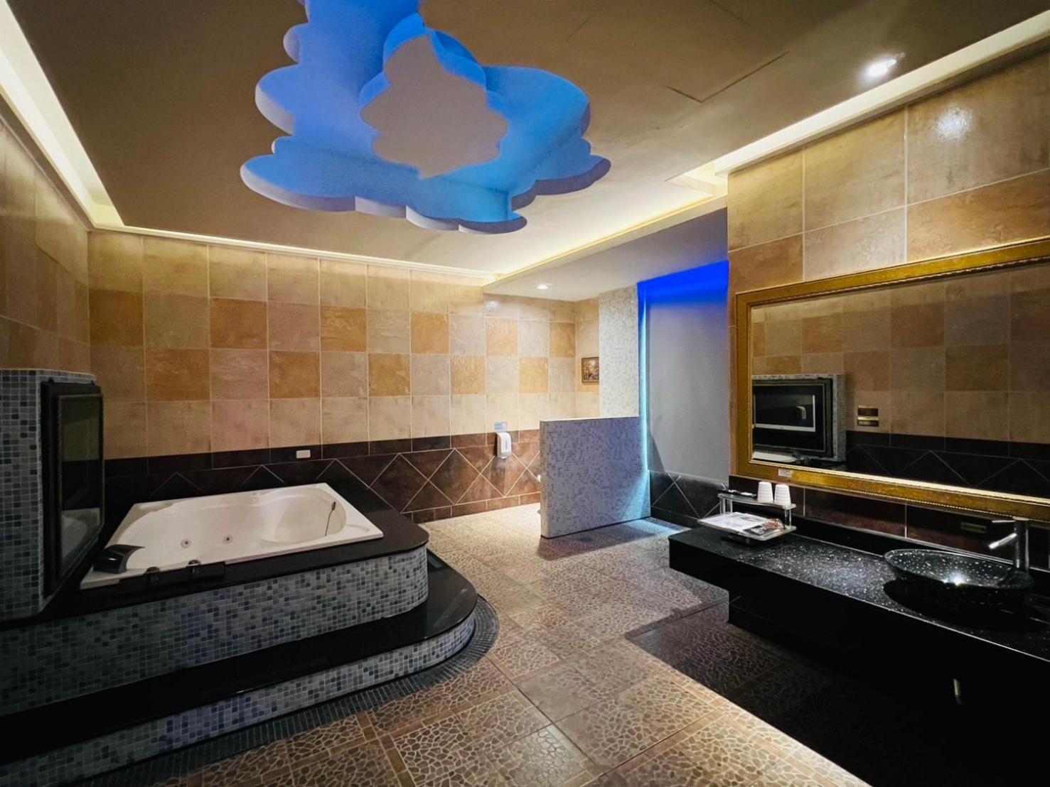 Wei Feng Exquisite Motel Pintung Branch Pingtung Dış mekan fotoğraf
